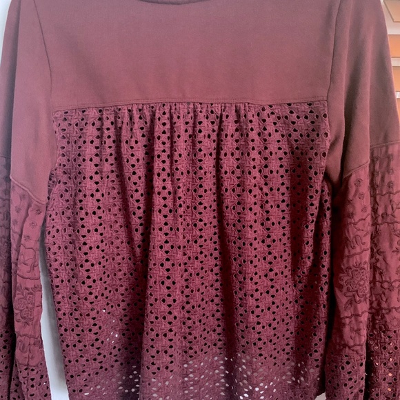 Anthropologie Top w/Lace Puff Sleeves and Back - Picture 4 of 13